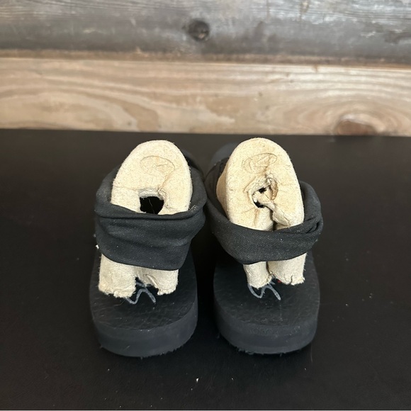 Skechers Women's Size 8 Yoga Foam Flip Flops Black Thong Ankle Strap Sandals - Picture 3 of 11